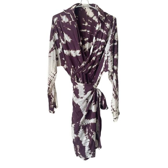 H starlett Dresses & Skirts - H Starlett Mini Dress Tie Dye Wrap V Neckline Purple White Size Medium